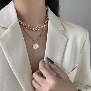 🎉 New Gold Layered Portrait Coin & Chain Necklace